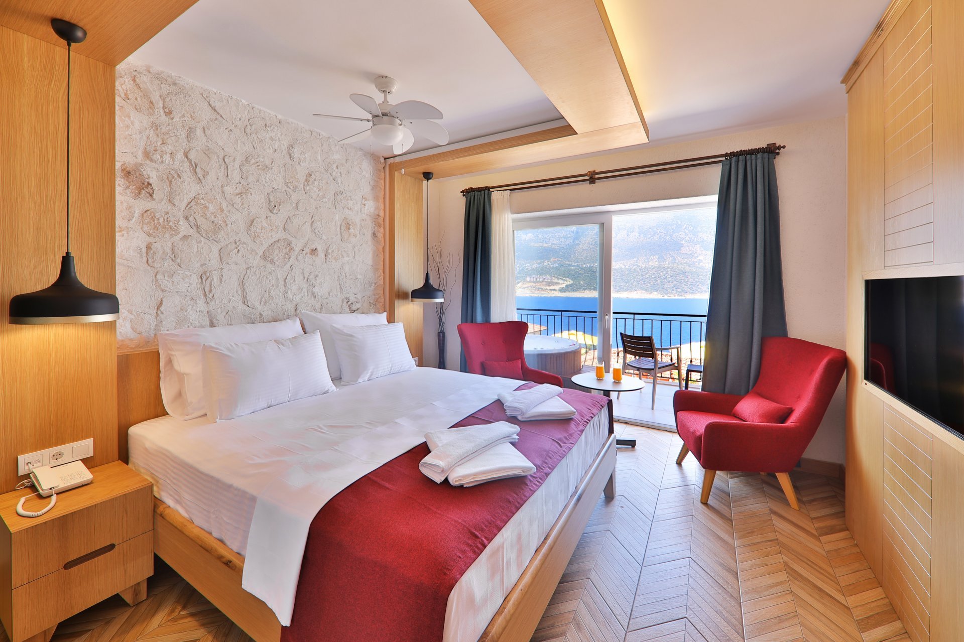 Deluxe Deniz Manzaralı ve Jakuzili Oda   
